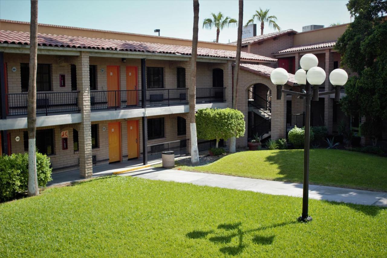 Hotel Colonial Мехикали Экстерьер фото