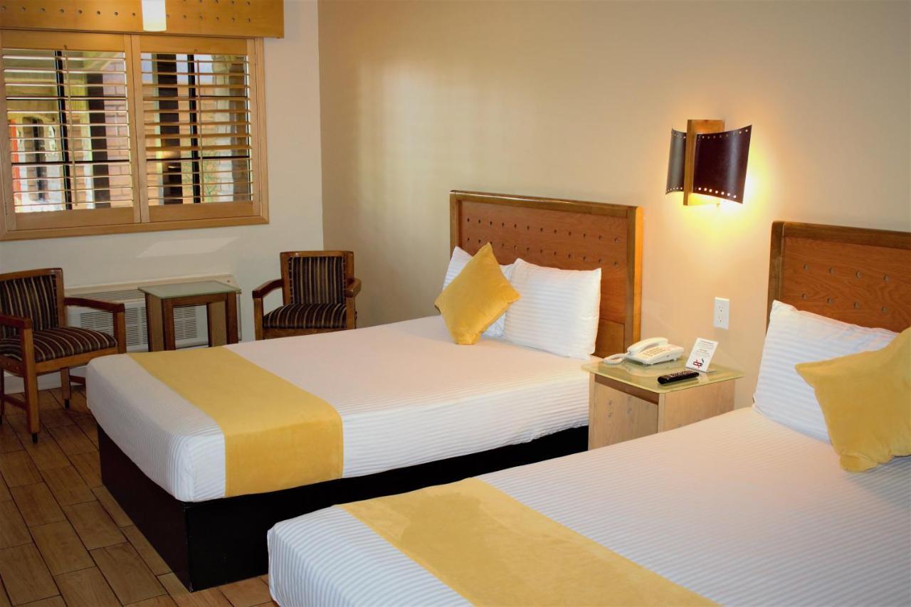 Hotel Colonial Мехикали Экстерьер фото