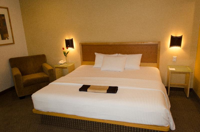 Hotel Colonial Мехикали Экстерьер фото